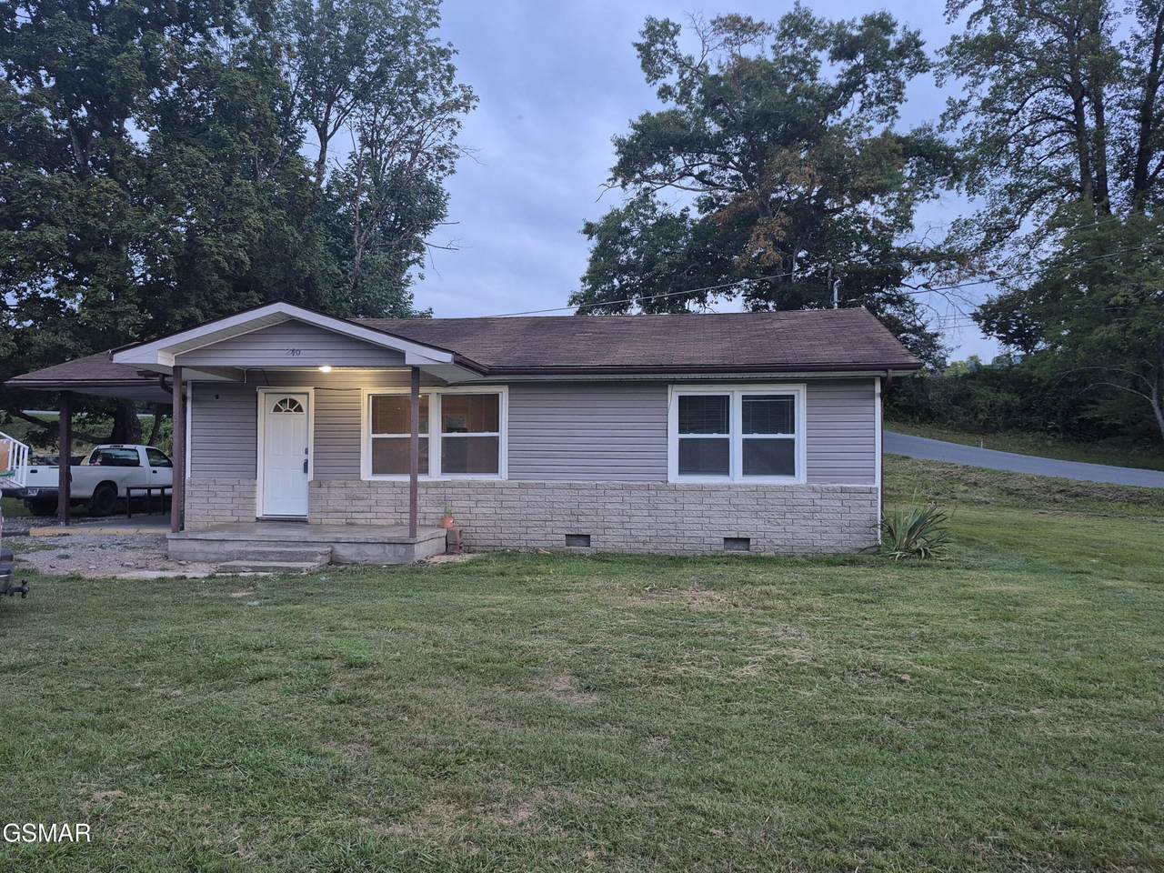 240 Meadowbrook - Photo 1