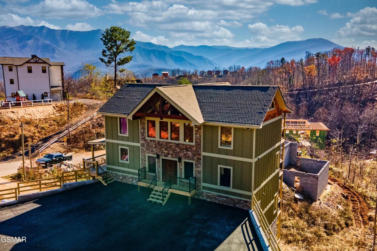 918 Elm Road - Photo 1