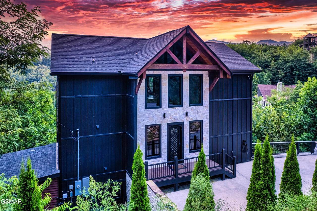 887 Sourwood Drive - Photo 1