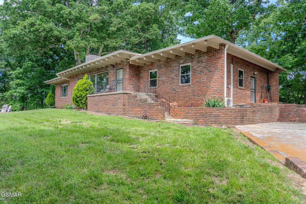 944 Smoky Mountain View Court - Photo 1