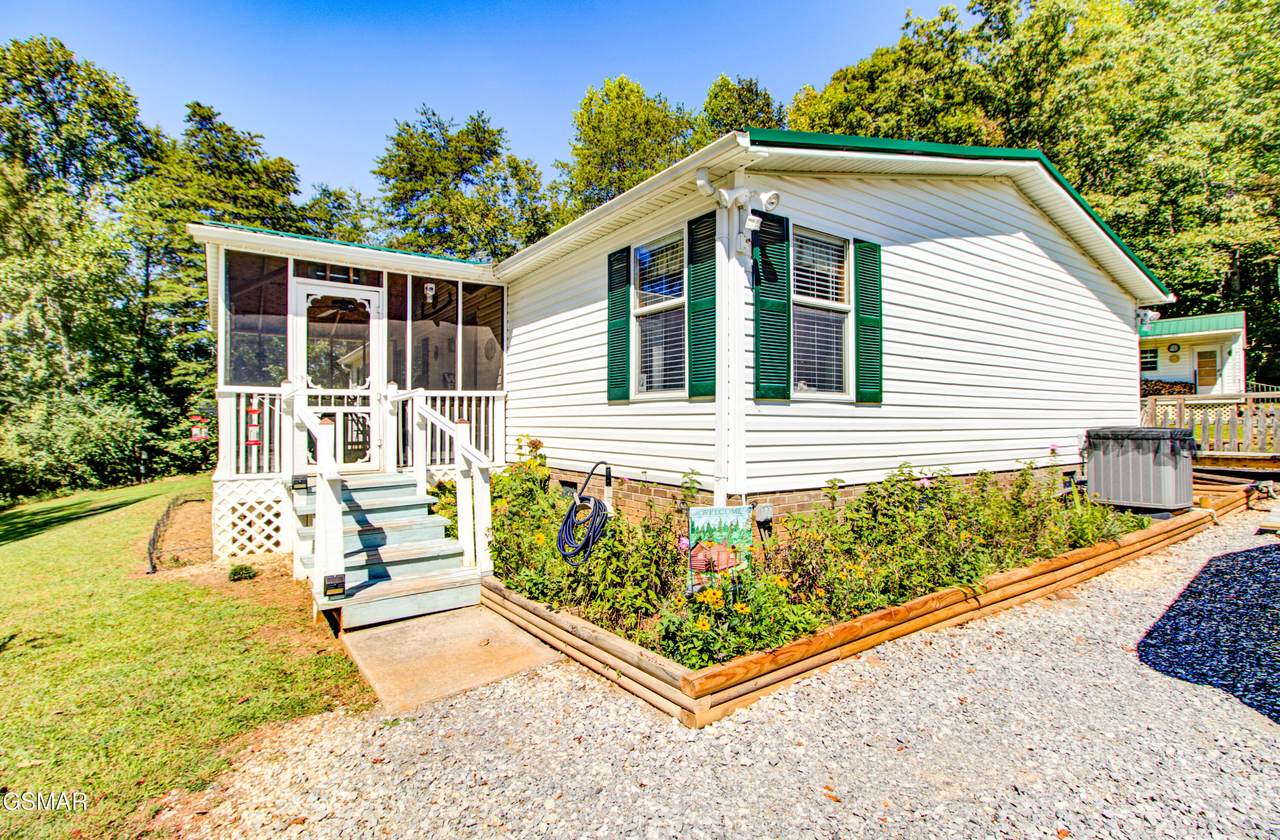 925 Cloyds Church Road - Photo 1