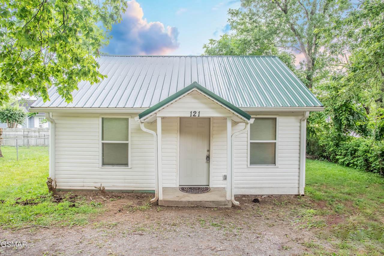 121 North Parkway - Photo 1