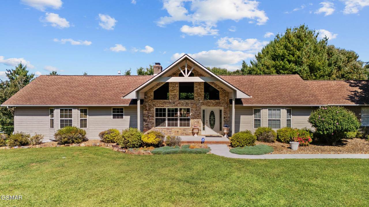 1474 Broadview Circle - Photo 1