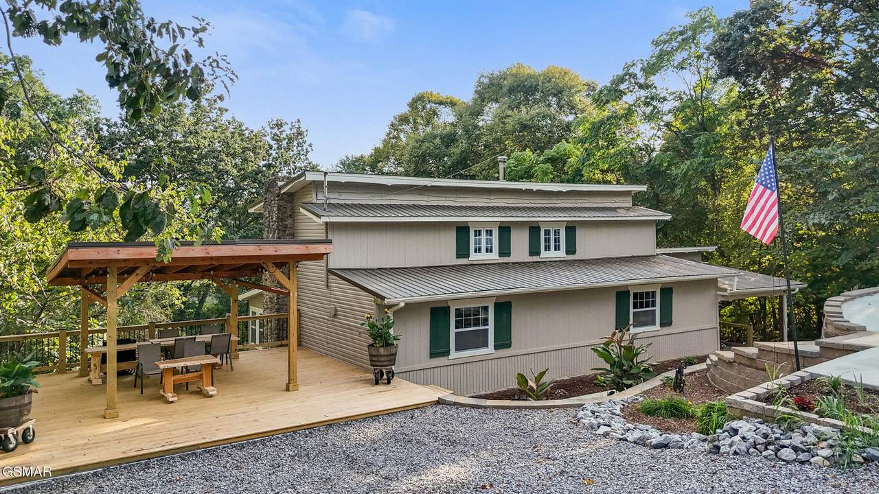 1068 Mimosa Drive - Photo 1