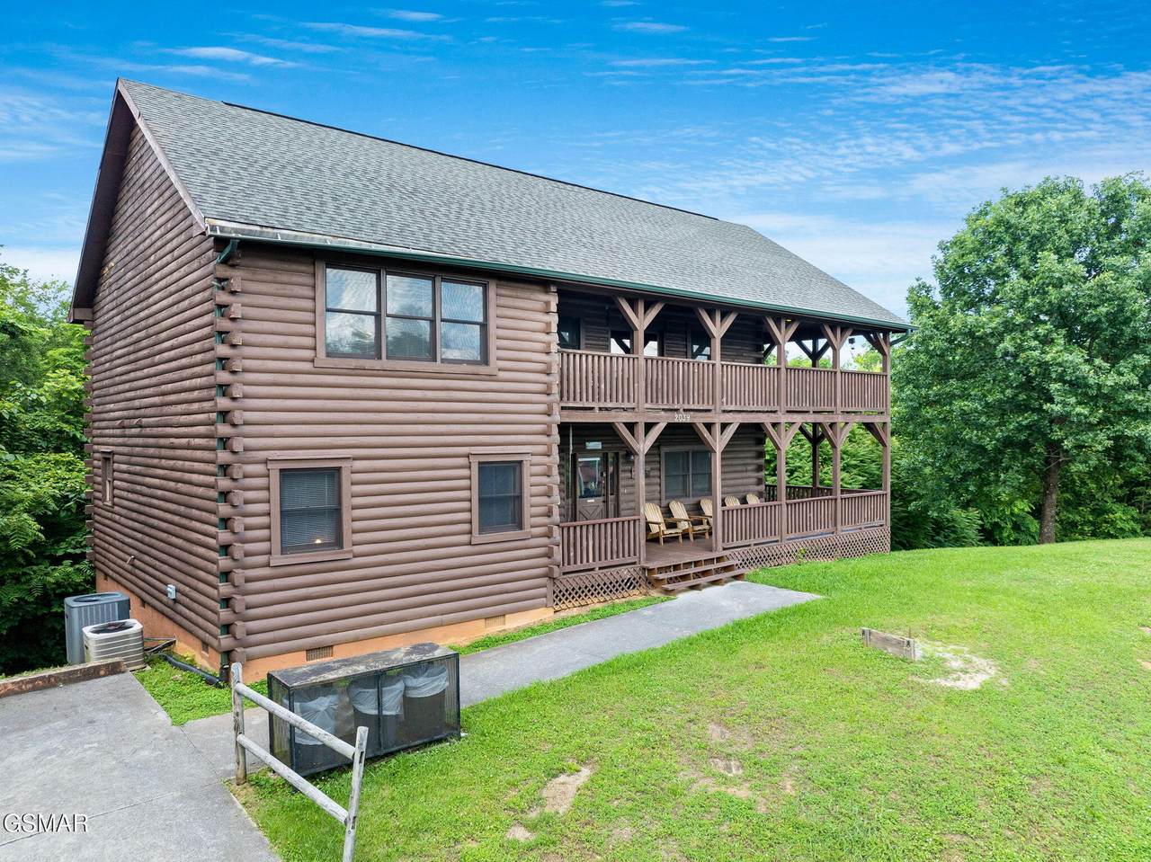 2039 Oakmont Drive - Photo 1