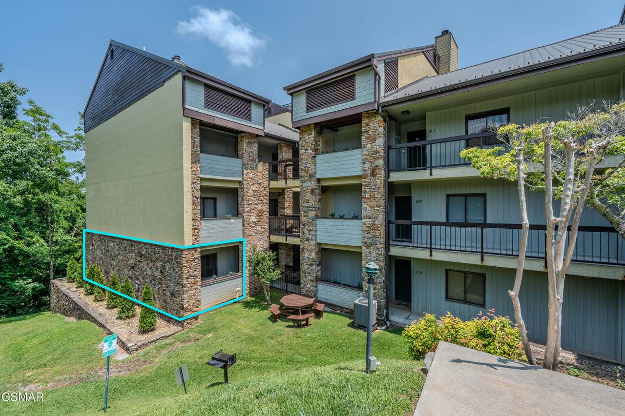 1130 Ski View Drive - Photo 1