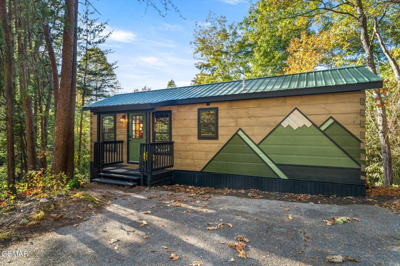 1107 Ridgefield Drive - Photo 1