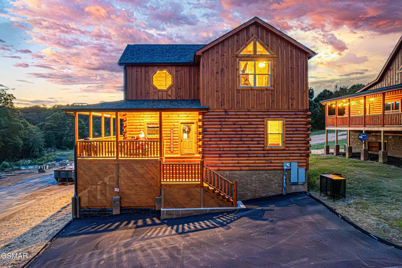 401 Southern Sun Way - Photo 1