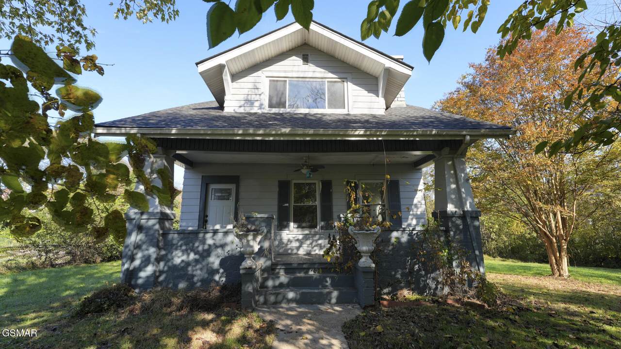 1619 Beaumont Avenue - Photo 1