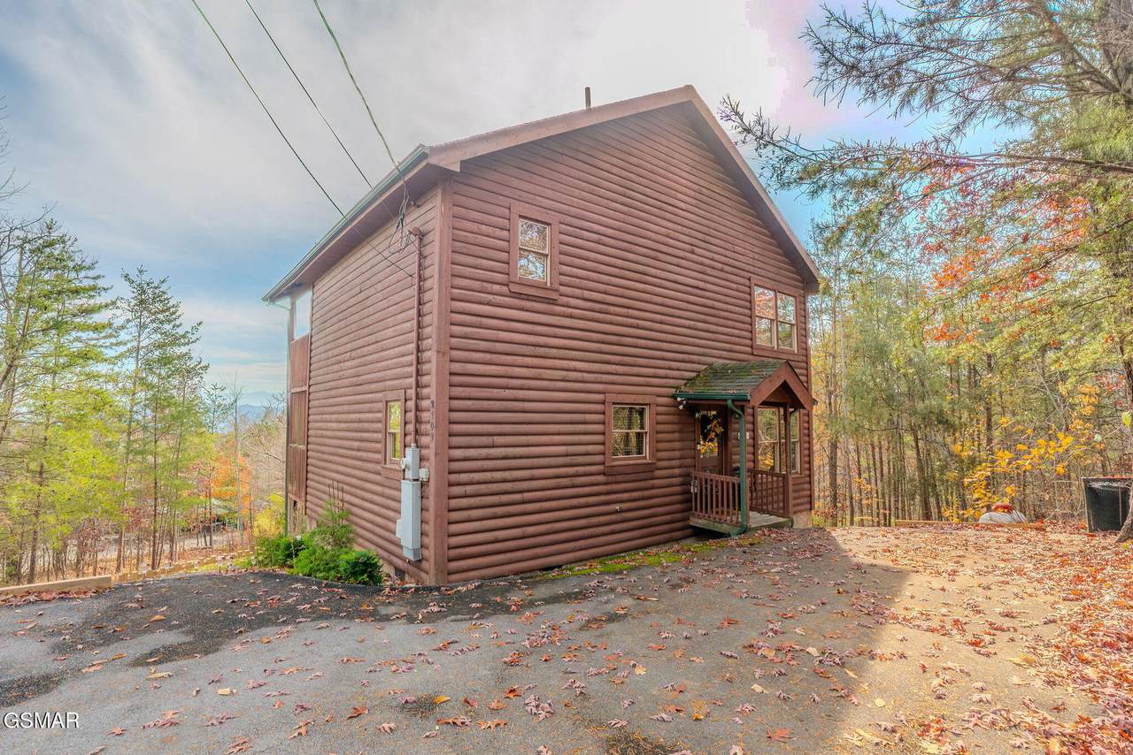 2109 Memory Way - Photo 1