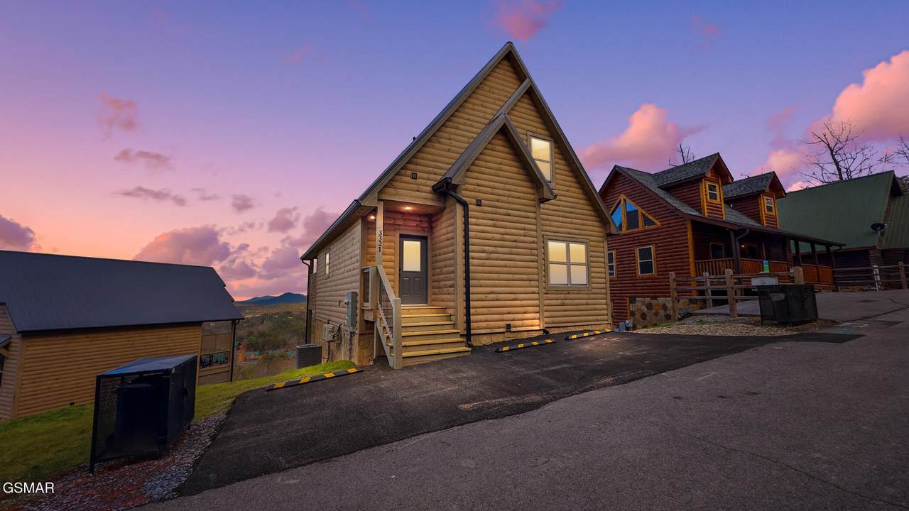 3321 Pine Peak Way - Photo 1