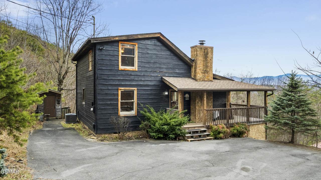 1625 Bear Claw Way - Photo 1