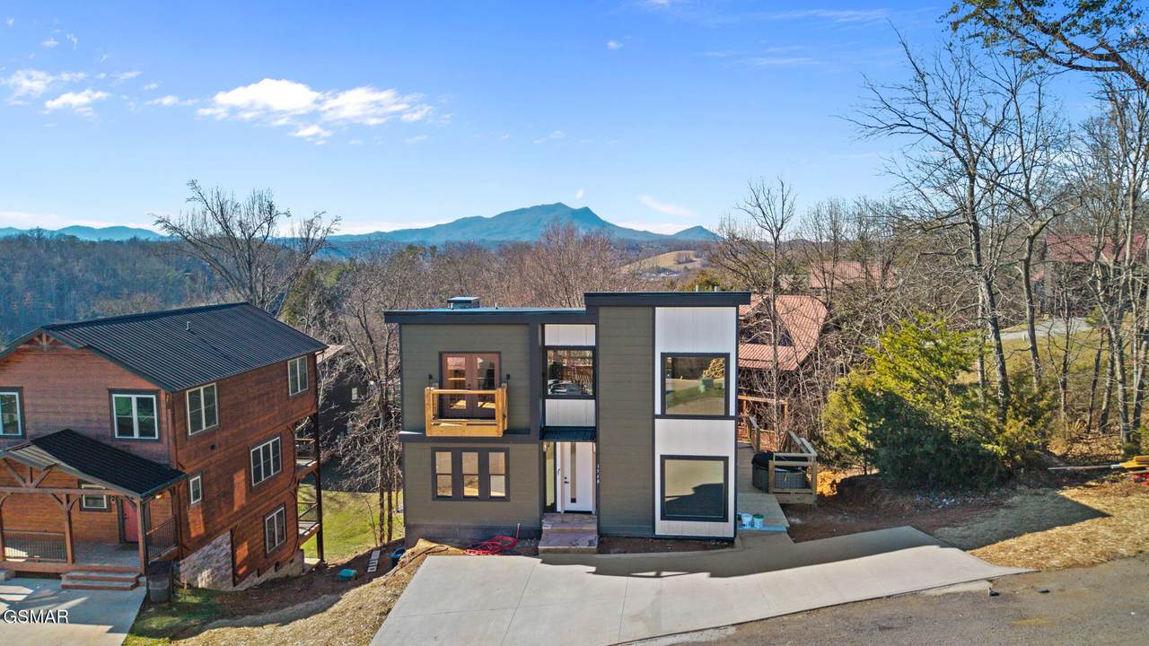 1568 Rainbow Ridge Way - Photo 1