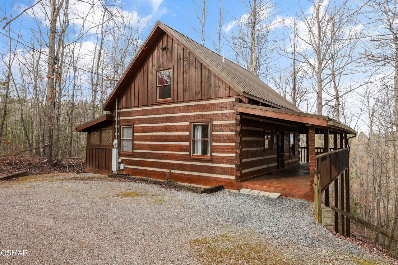 1128 Oak Court - Photo 1