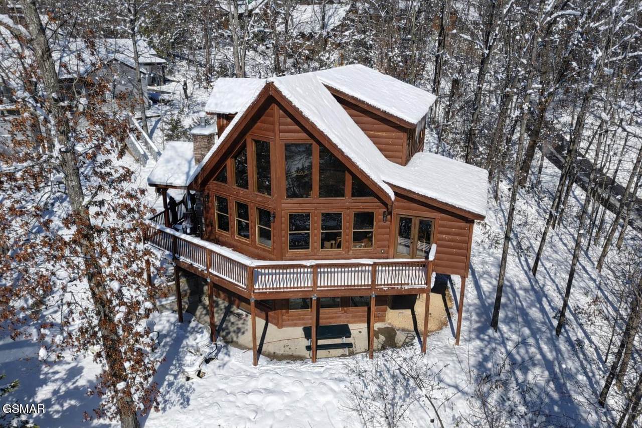 643 Forest Drive - Photo 1