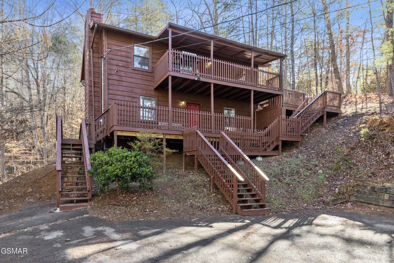 2777 Mountain View Circle - Photo 1