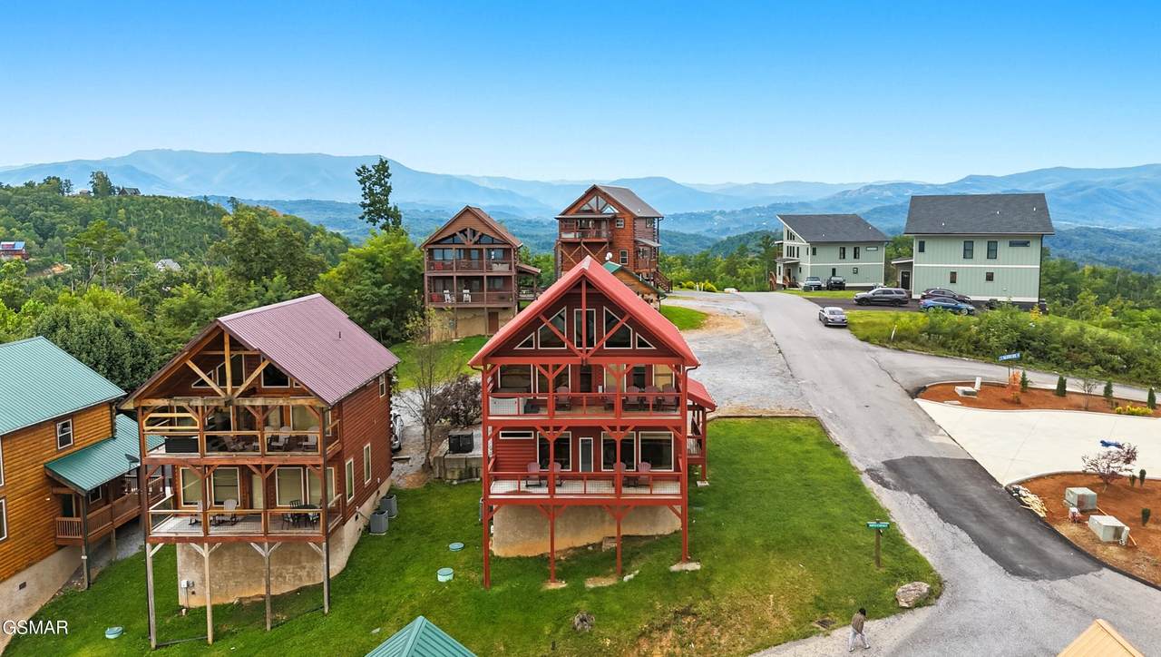 2042 Starr Crest Drive - Photo 1