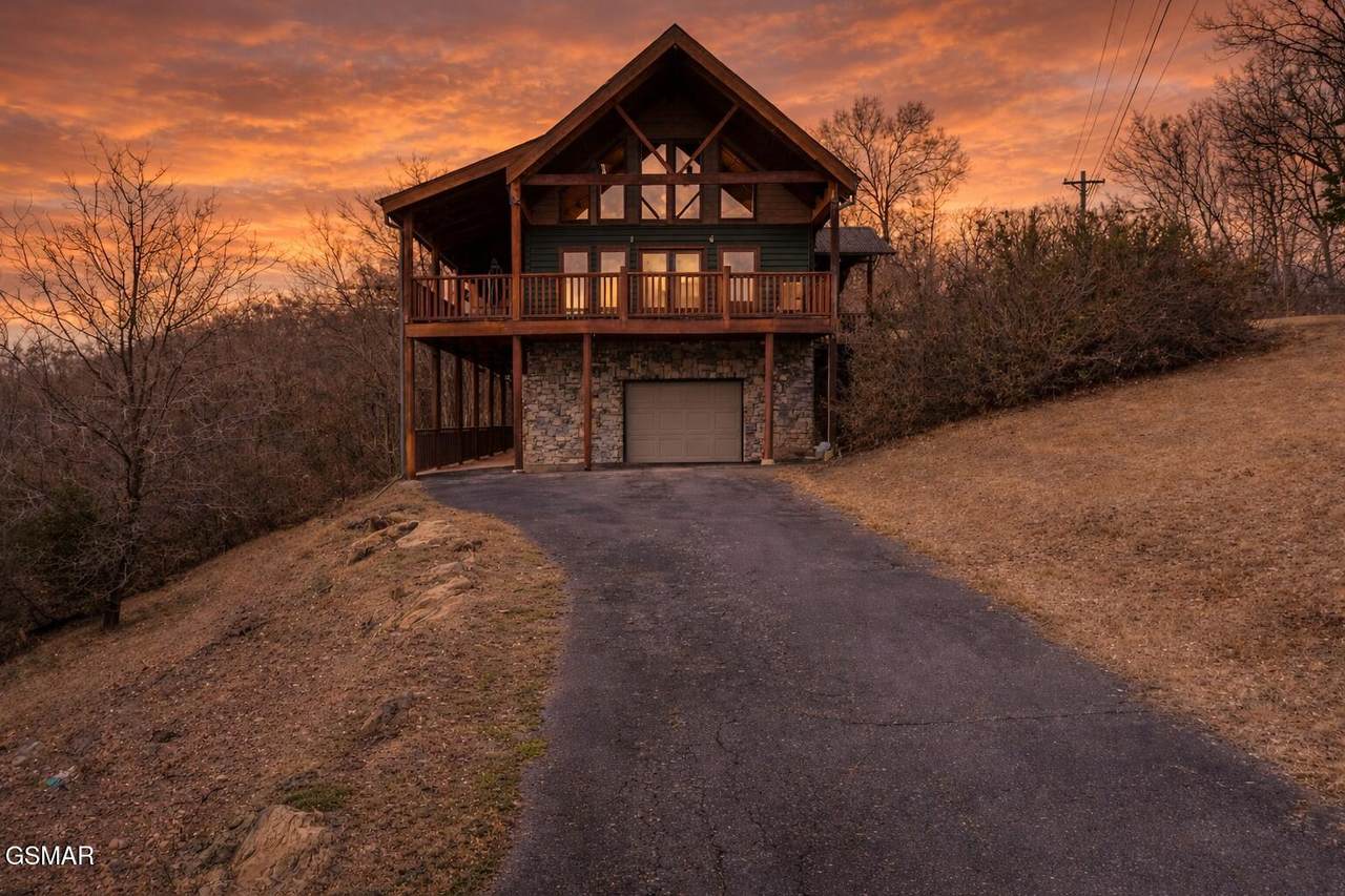 403 Happy Hollow Lane - Photo 1