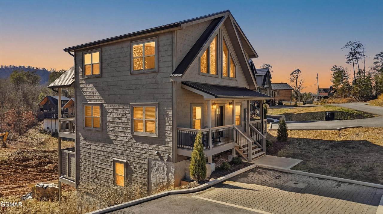 2872 Sequoia Road - Photo 1