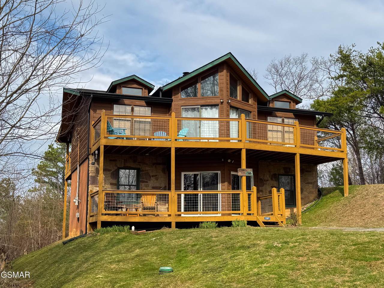 1107 Fox Run - Photo 1
