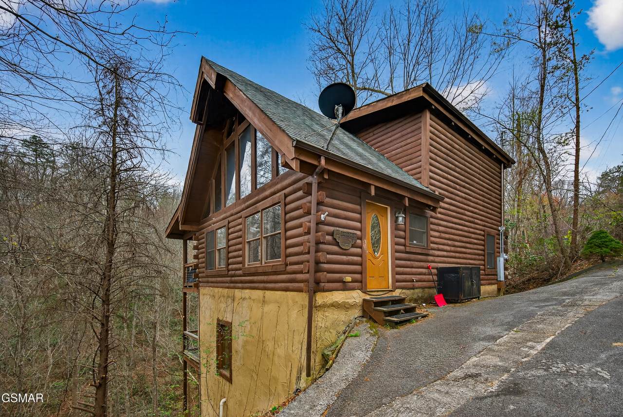 237 Edens Way - Photo 1
