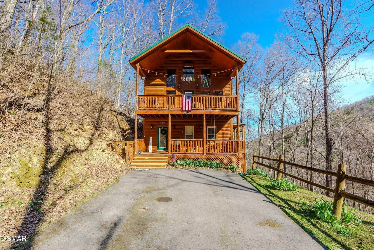 3538 Wolf Way - Photo 1