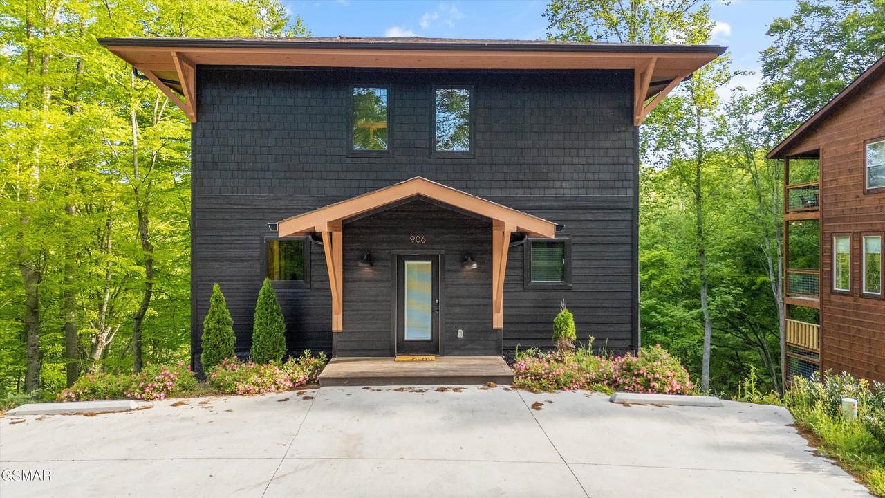 906 Saddle Creek Way - Photo 1