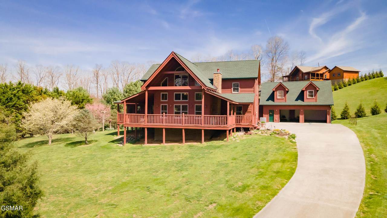 3385 Clear Valley Drive - Photo 1
