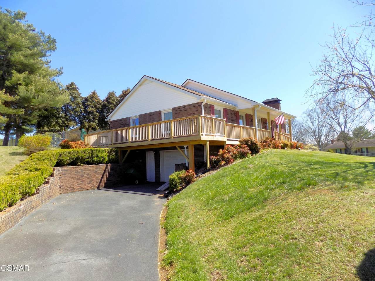 1424 Scenic Drive - Photo 1