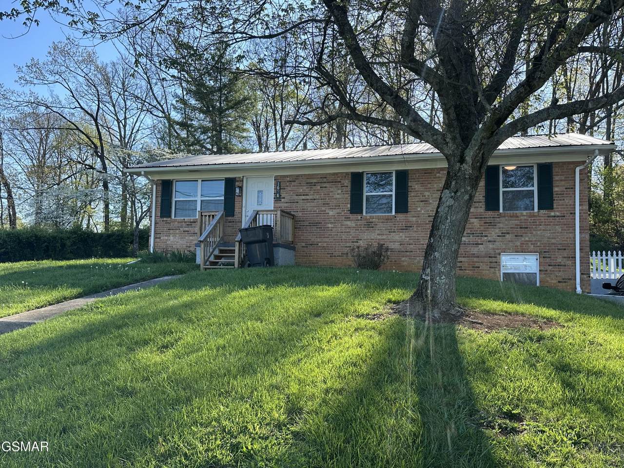 1698 Elgin Drive - Photo 1