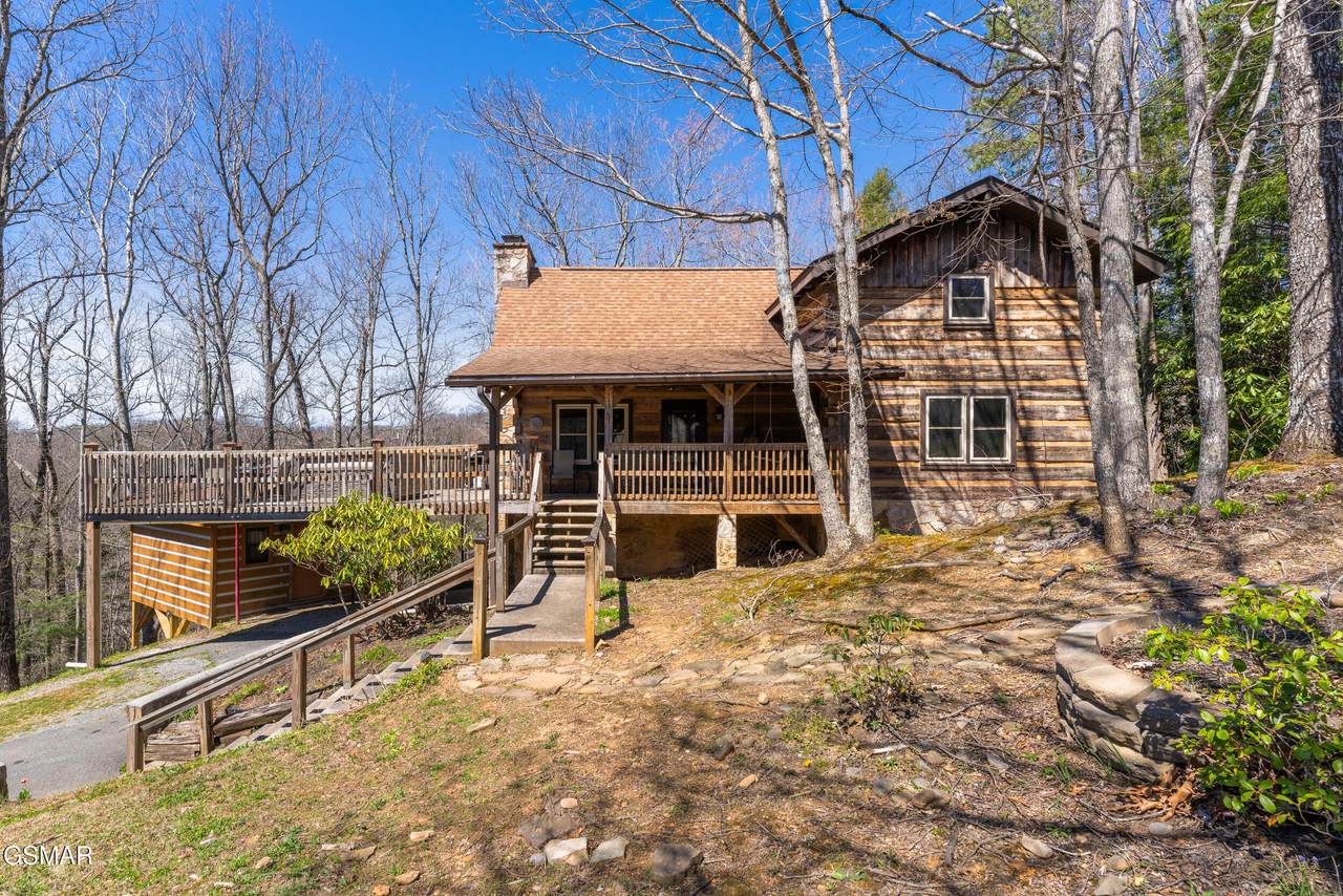 409 Matterhorn Drive - Photo 1