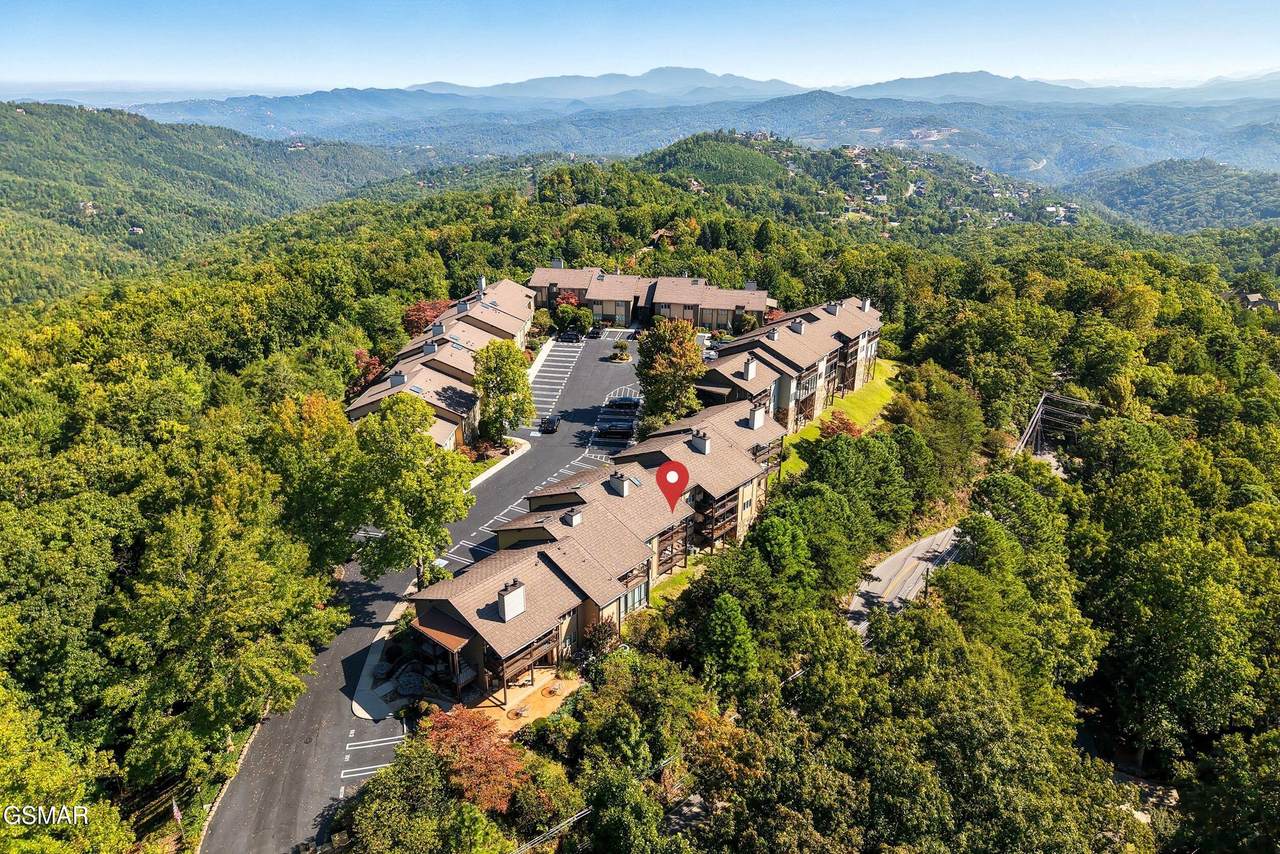 1050 Ski View Drive - Photo 1