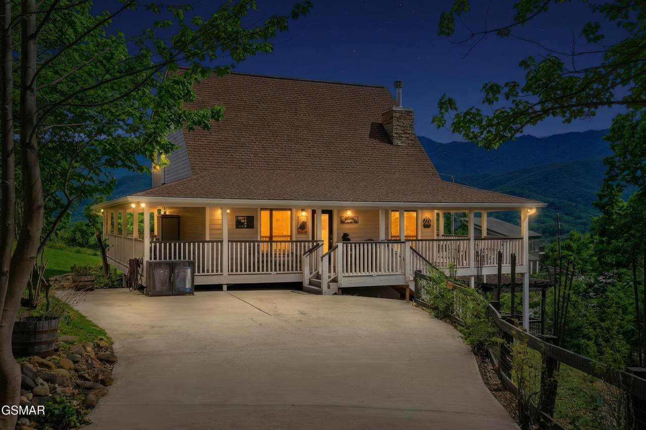 860 Pine Top Lane - Photo 1