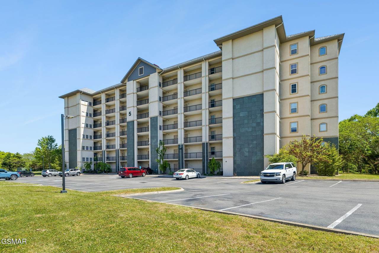 124 Plaza Drive - Photo 1