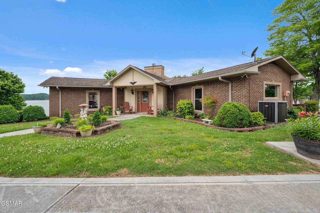 901 Lake Smoky Road - Photo 1