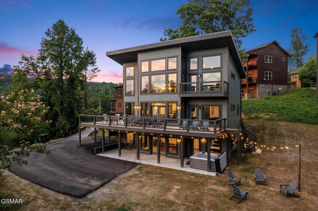 332 Sterling Drive - Photo 1