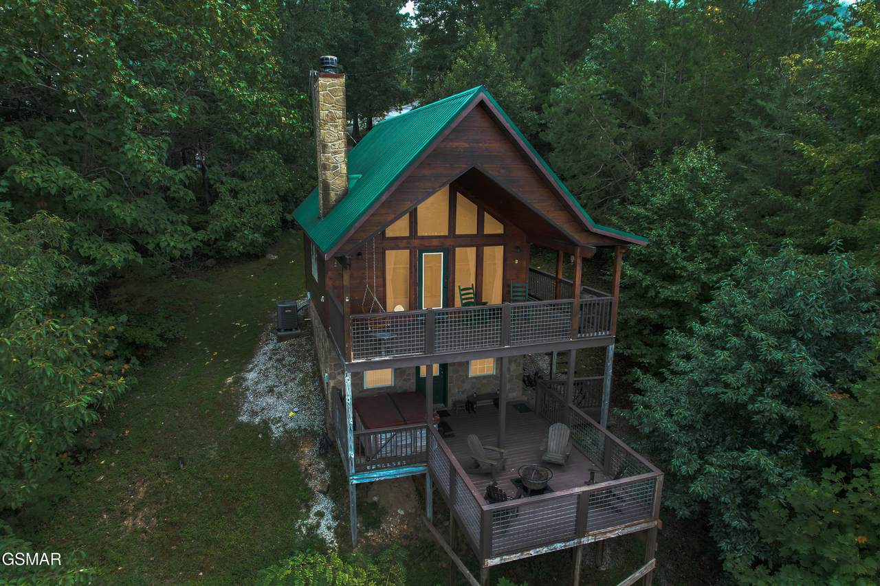 3813 Glenview Way - Photo 1