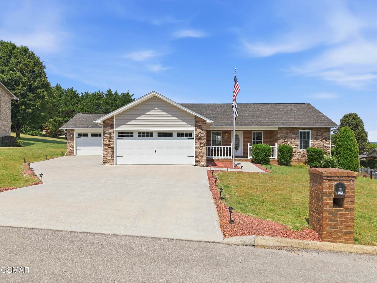 529 Hills Gate Circle - Photo 1
