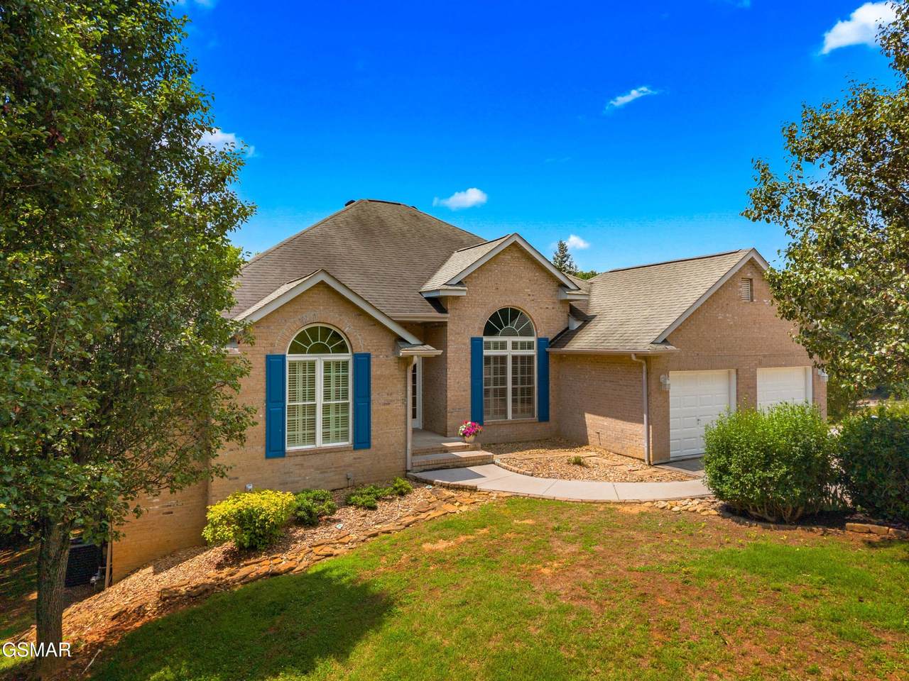 211 Mariners Lane - Photo 1