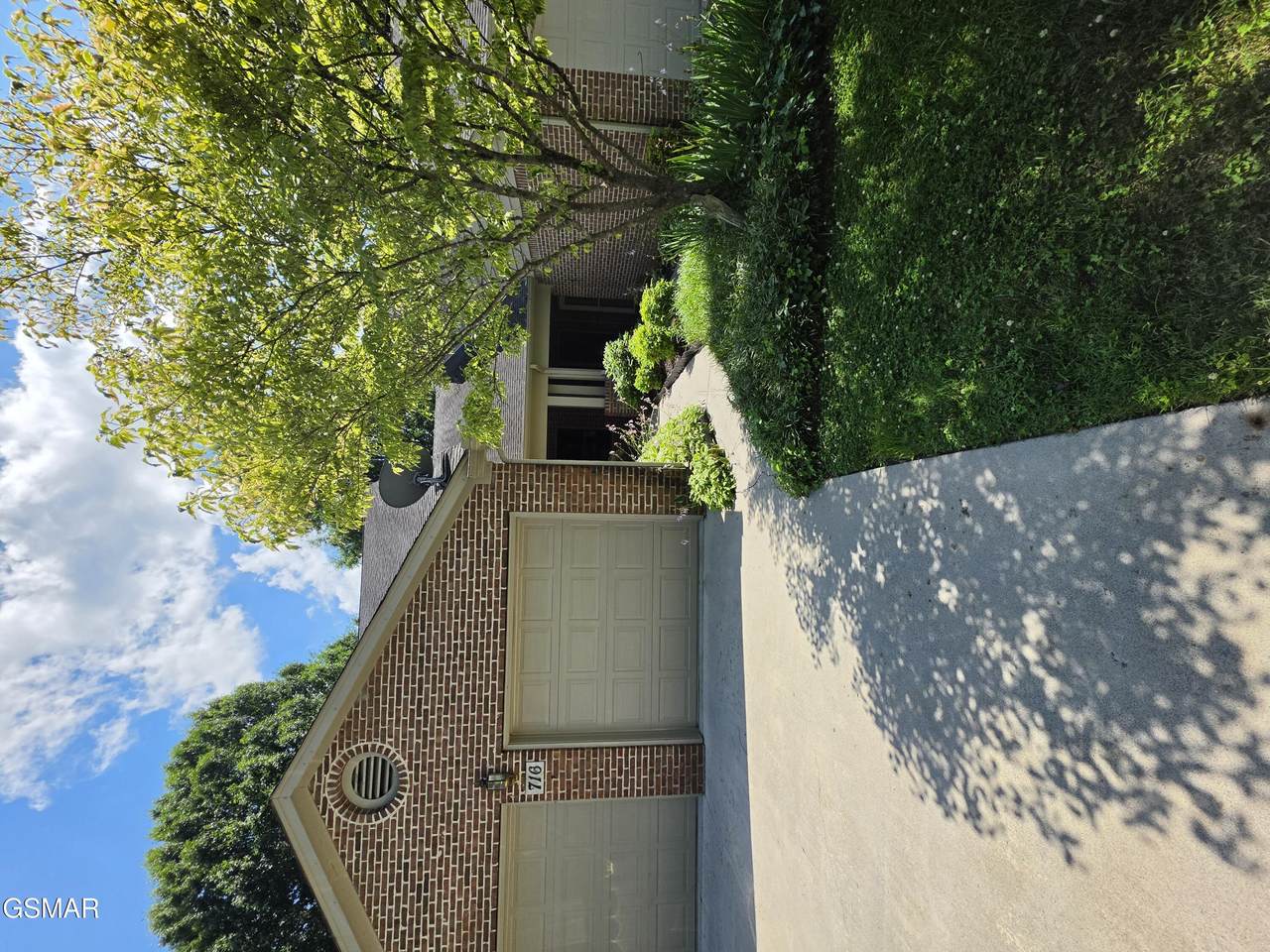 716 Sunrise Circle - Photo 1