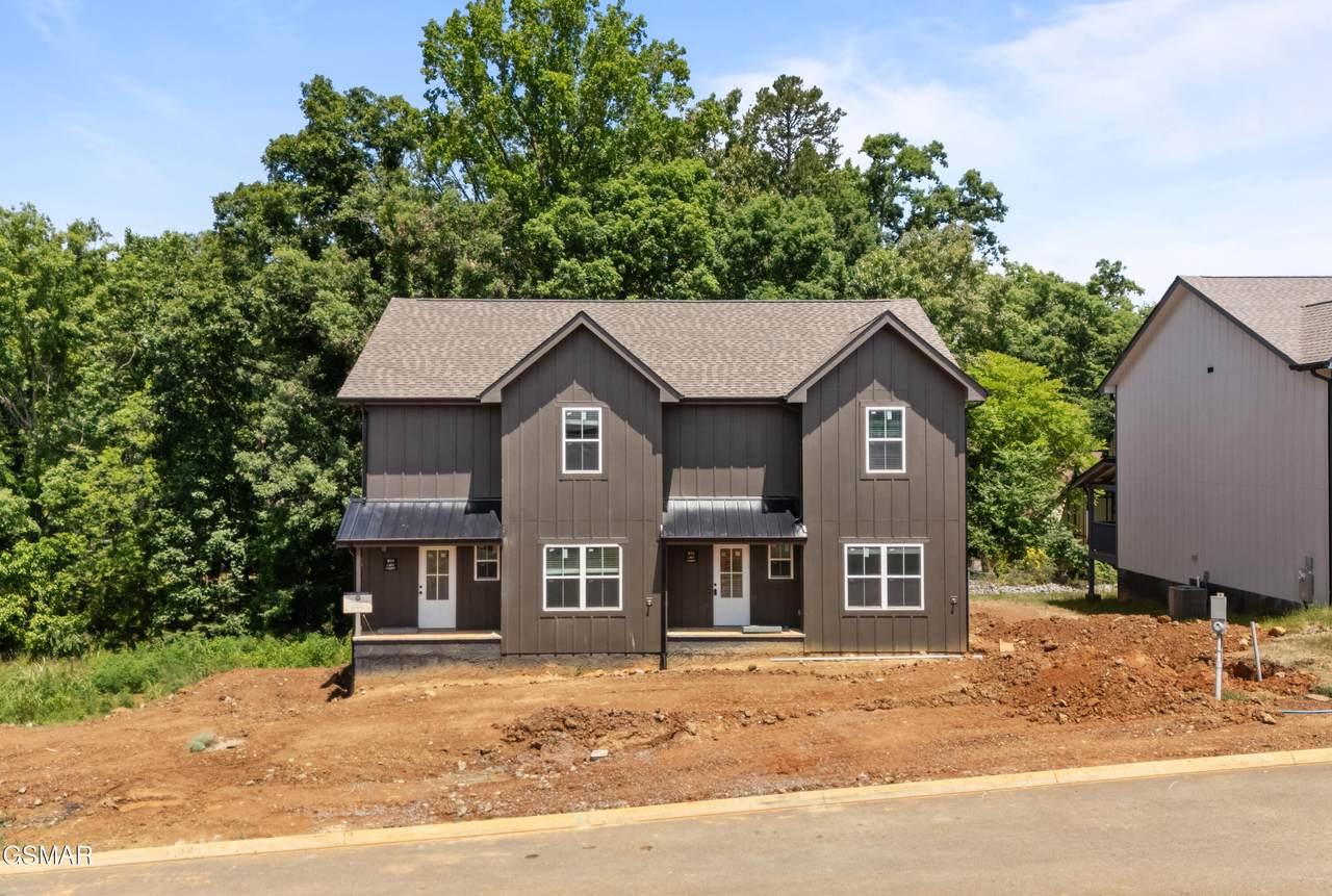 913 Lacy Ct - Photo 1