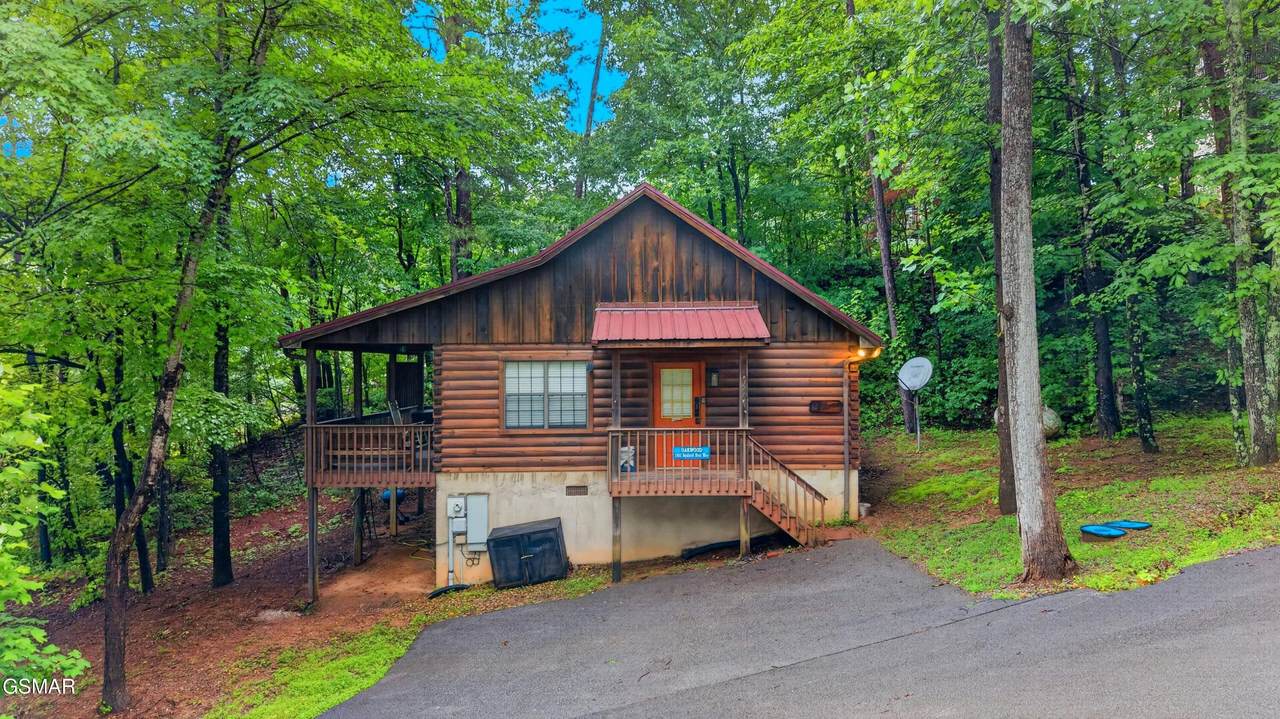 1503 Squirrel Nest Way - Photo 1