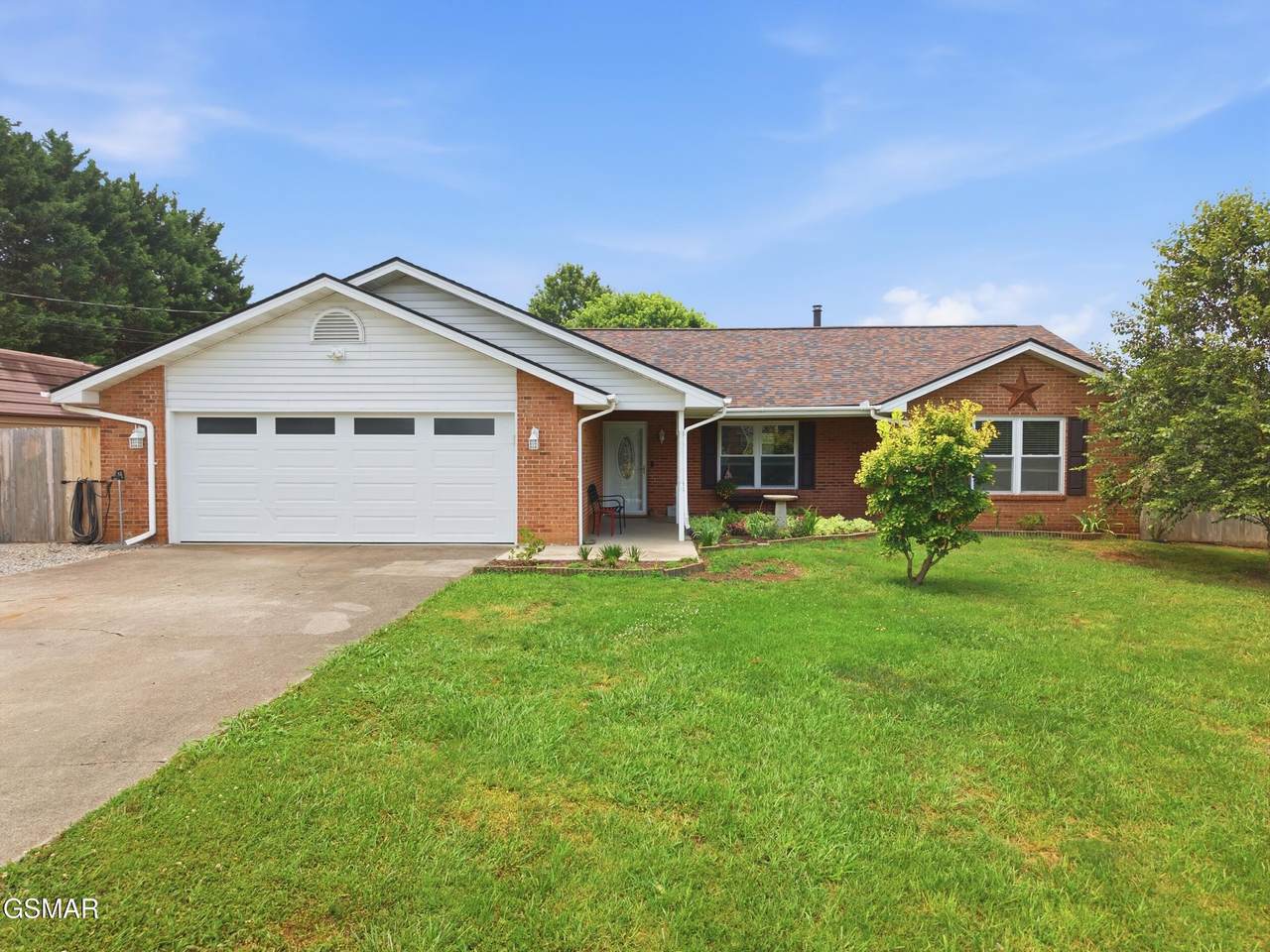 1413 Broadview Circle - Photo 1