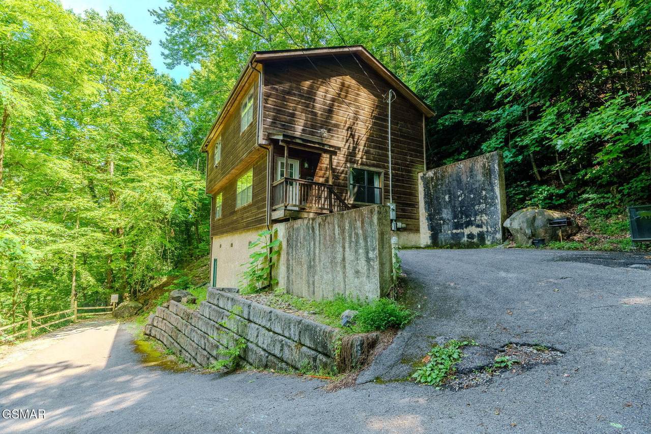 933 Ski Mountain Road - Photo 1