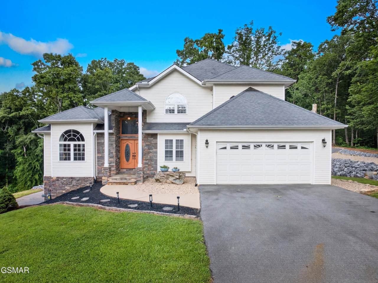 917 Crickett Drive - Photo 1