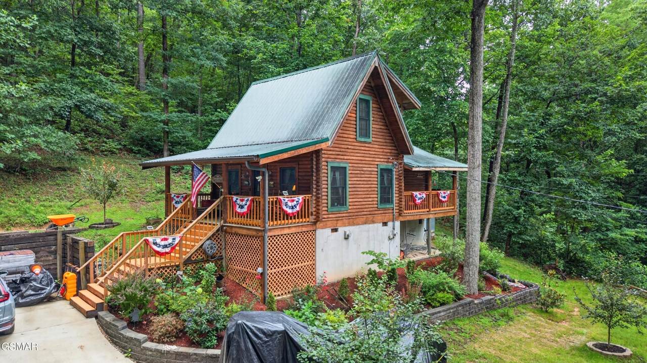 2104 Reid Lane - Photo 1
