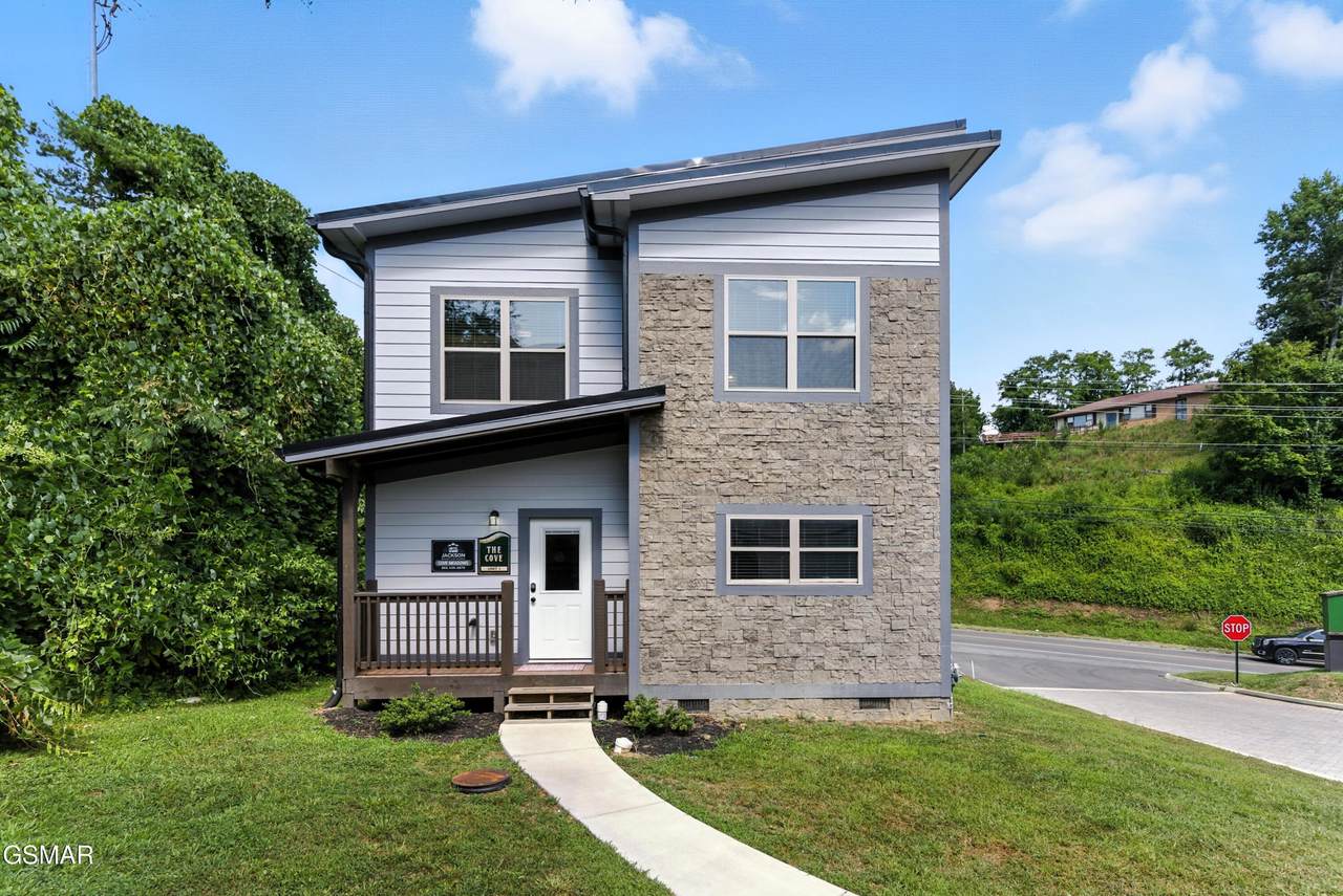 576 Dollywood Lane - Photo 1