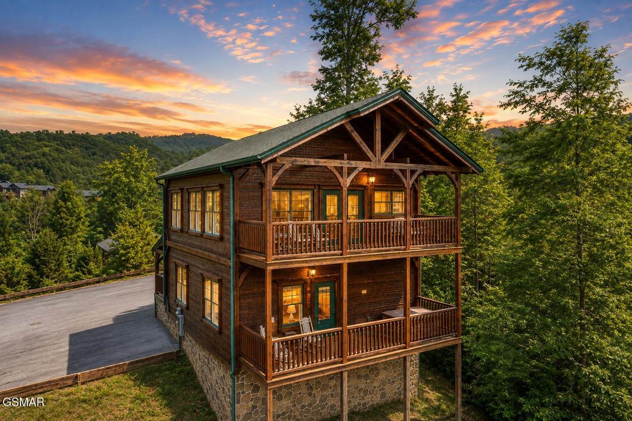839 Great Smoky Way - Photo 1