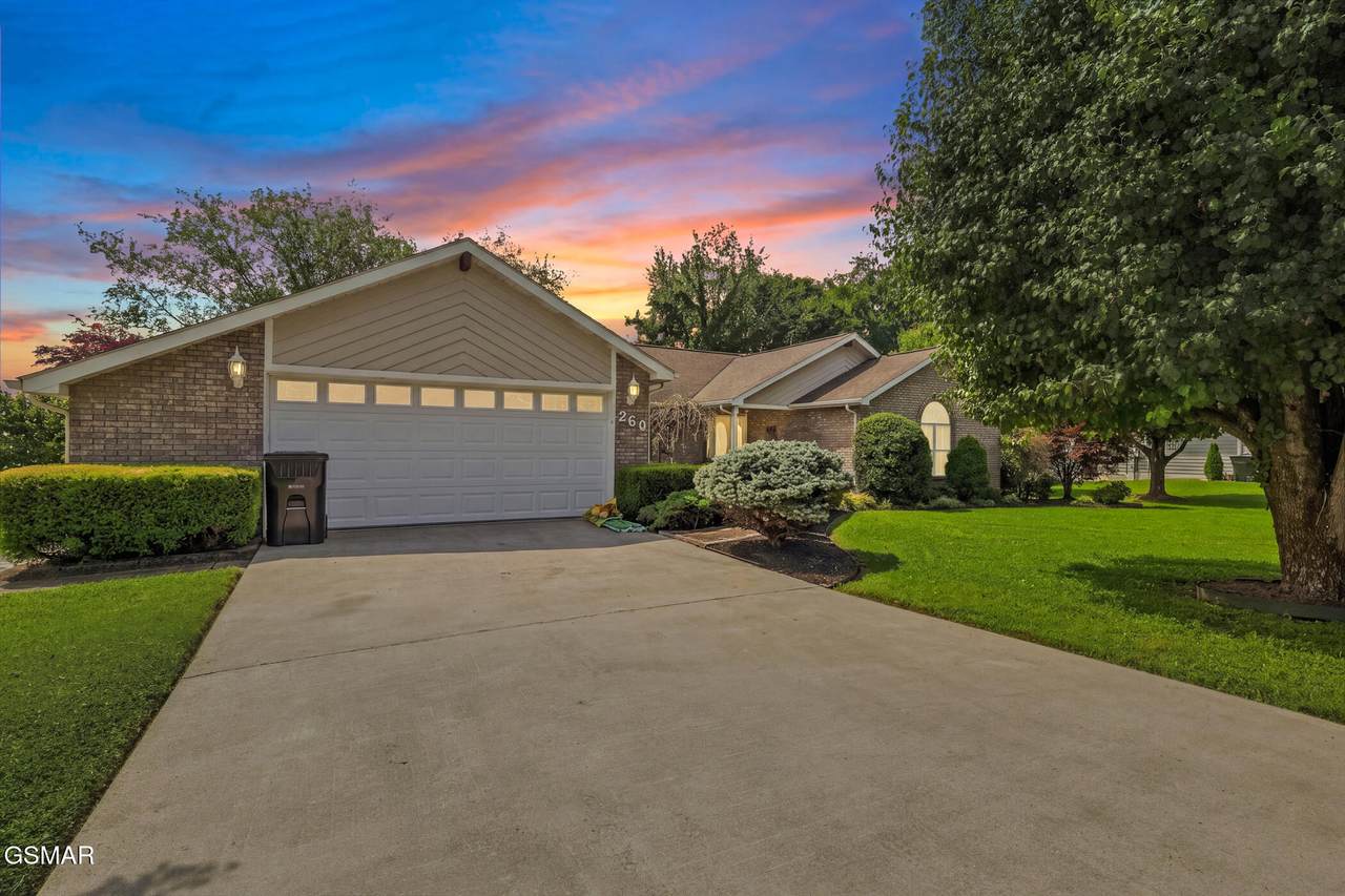 260 Lexington Place - Photo 1