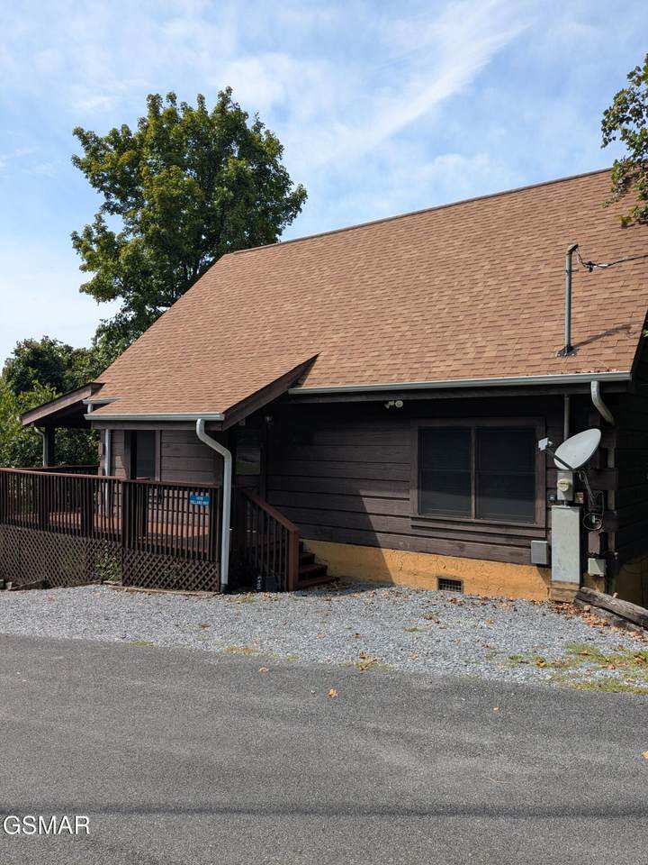 1039 Willard Way - Photo 1